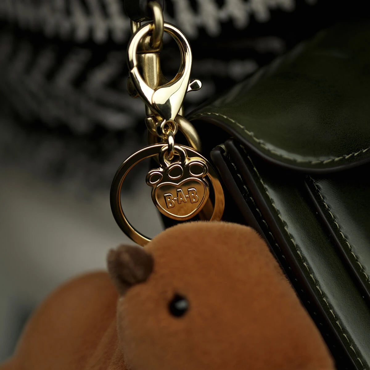Capybara Plush Bag Charm | Build-A-Bear - US 1846